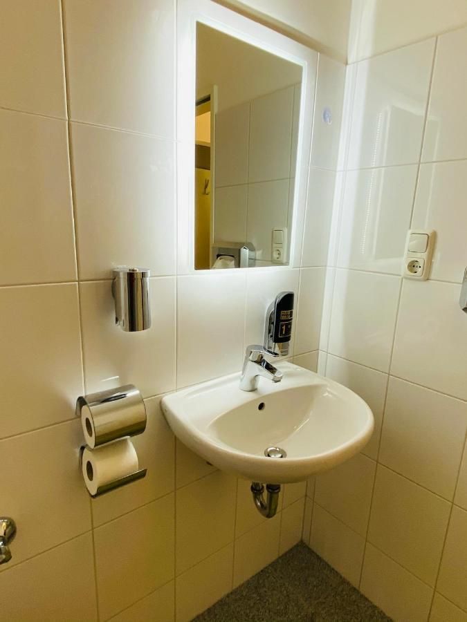 Bestprice Hotel Aachen Hauptbahnhof Aarchen Exterior foto