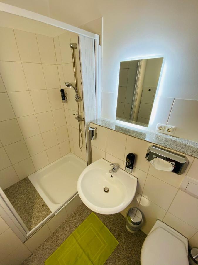 Bestprice Hotel Aachen Hauptbahnhof Aarchen Exterior foto